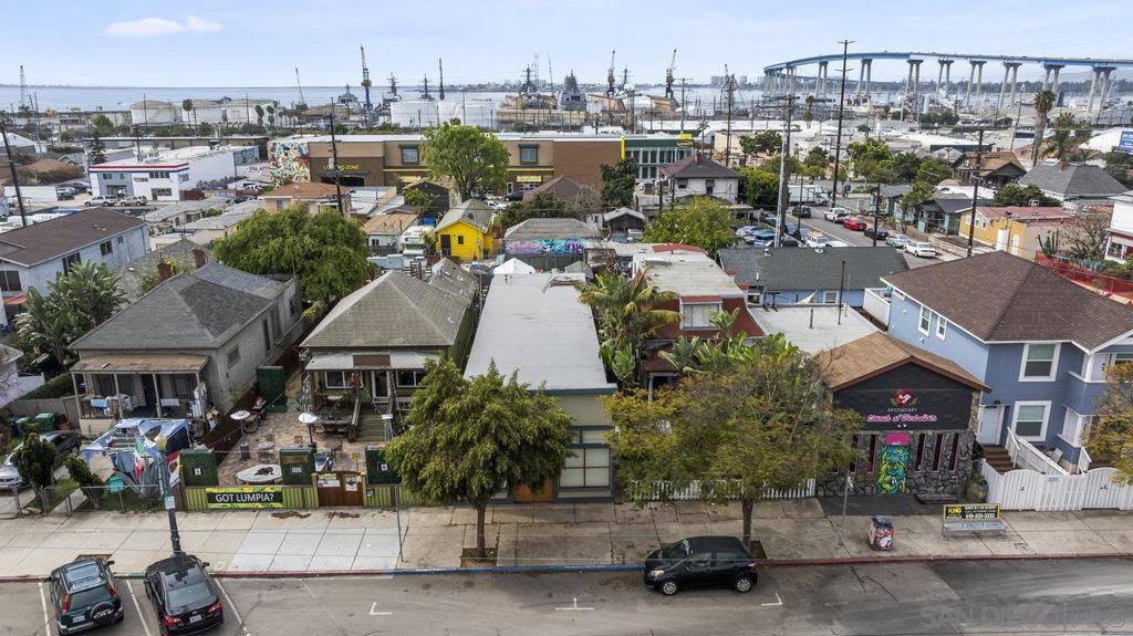 2215 Logan Ave