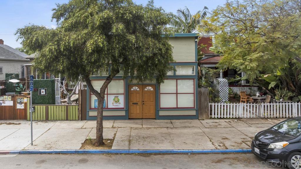 2215 Logan Ave