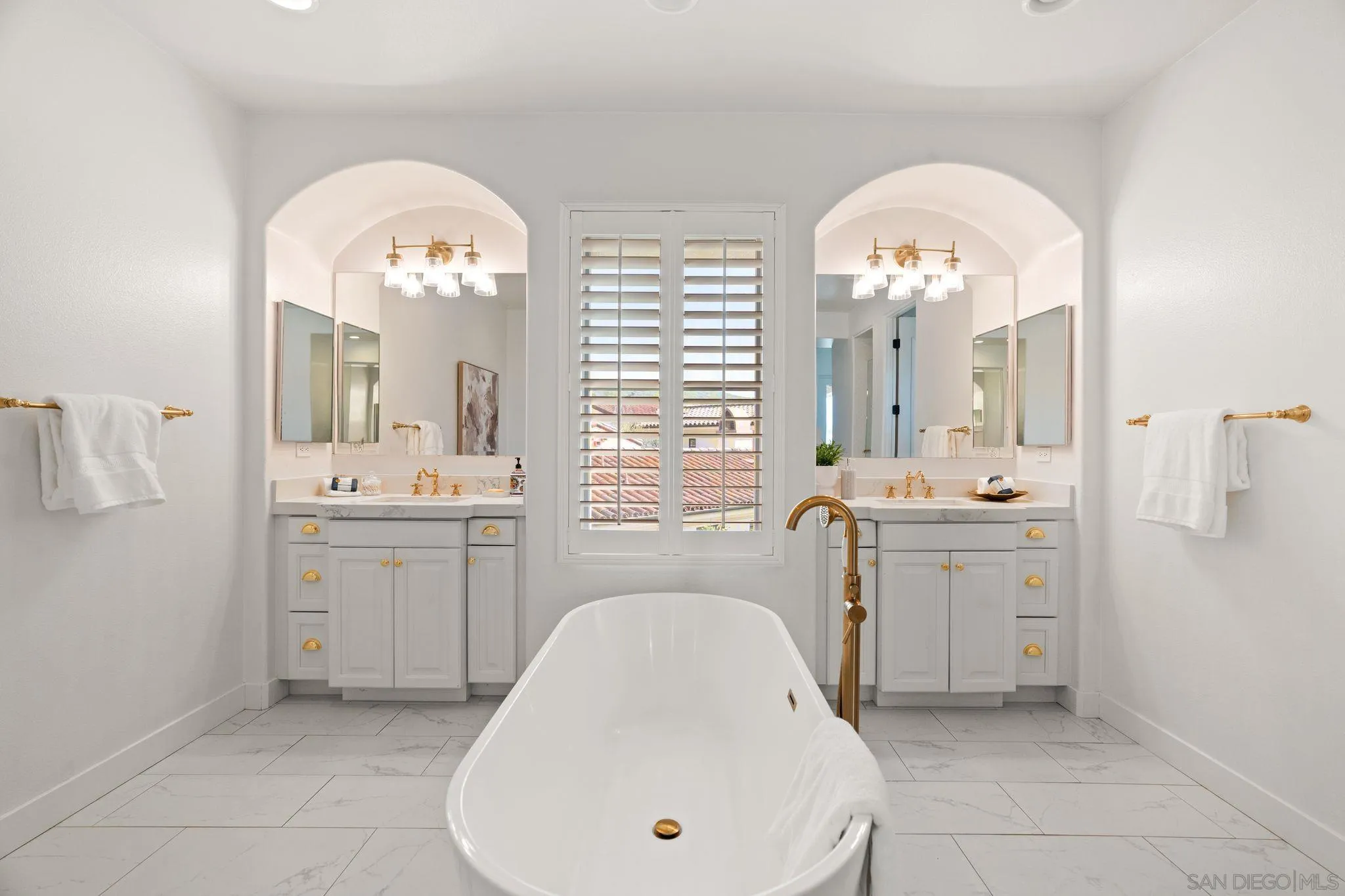 17026 San Antonio Rose Ct