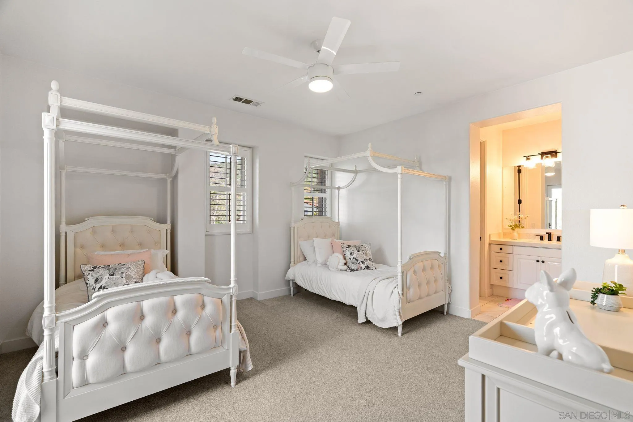 17026 San Antonio Rose Ct