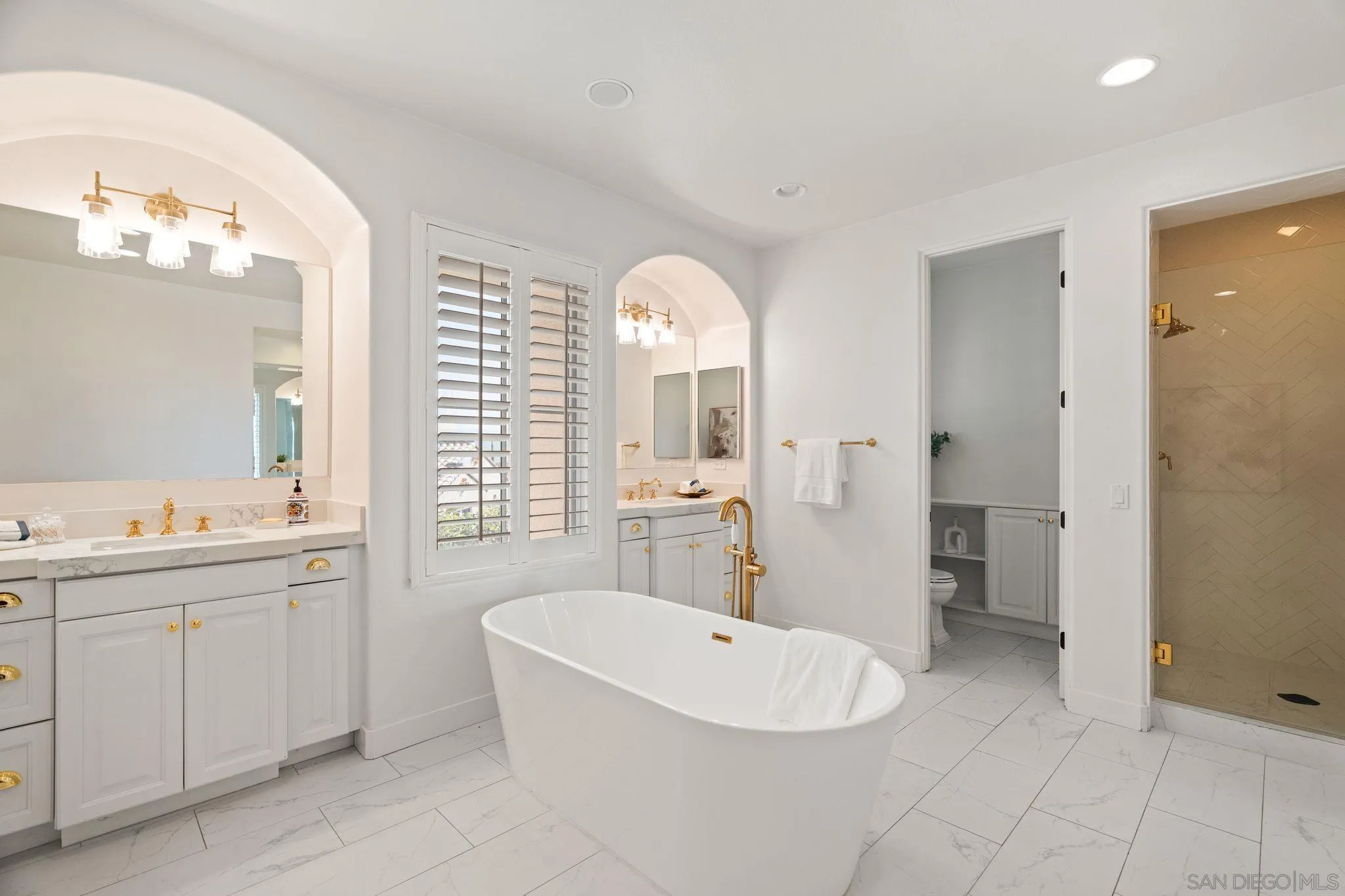 17026 San Antonio Rose Ct