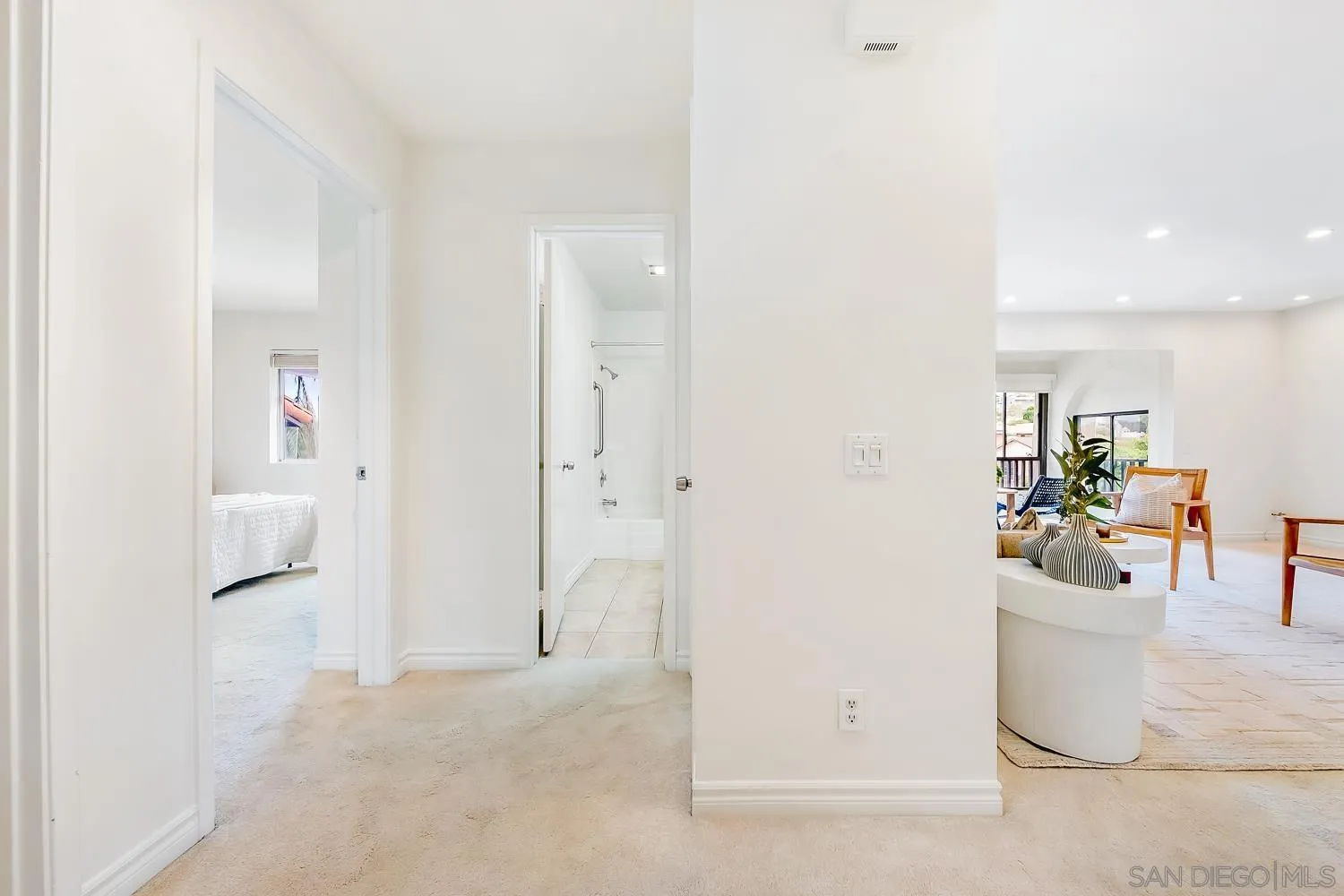 2530 Clairemont Unit 301