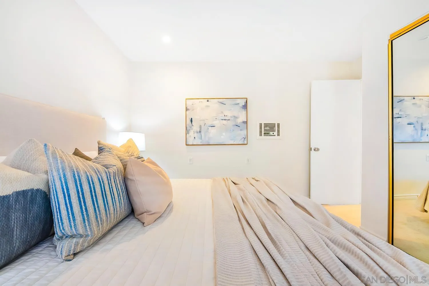 2530 Clairemont Unit 301