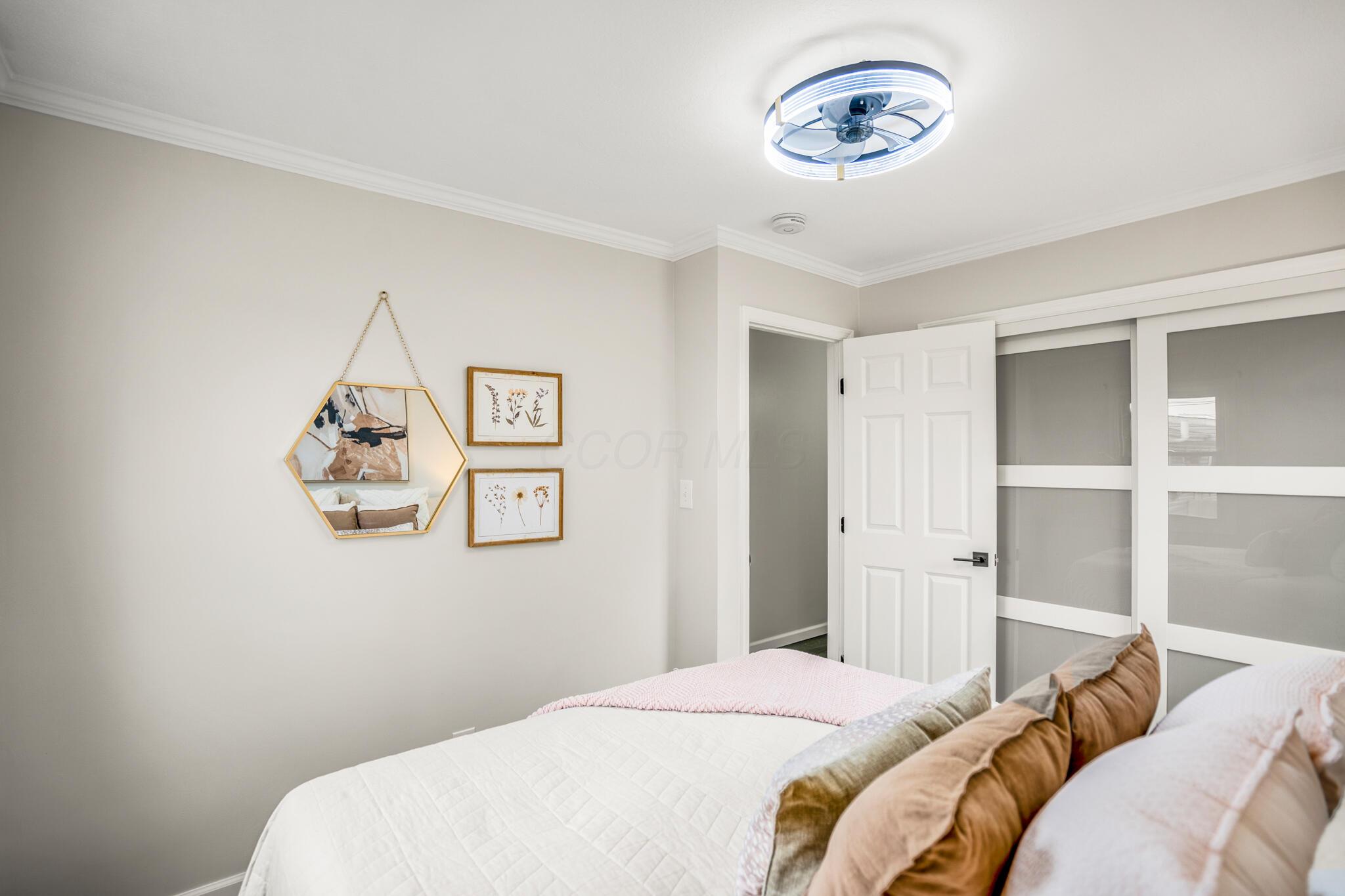 1121 W Sandusky Avenue