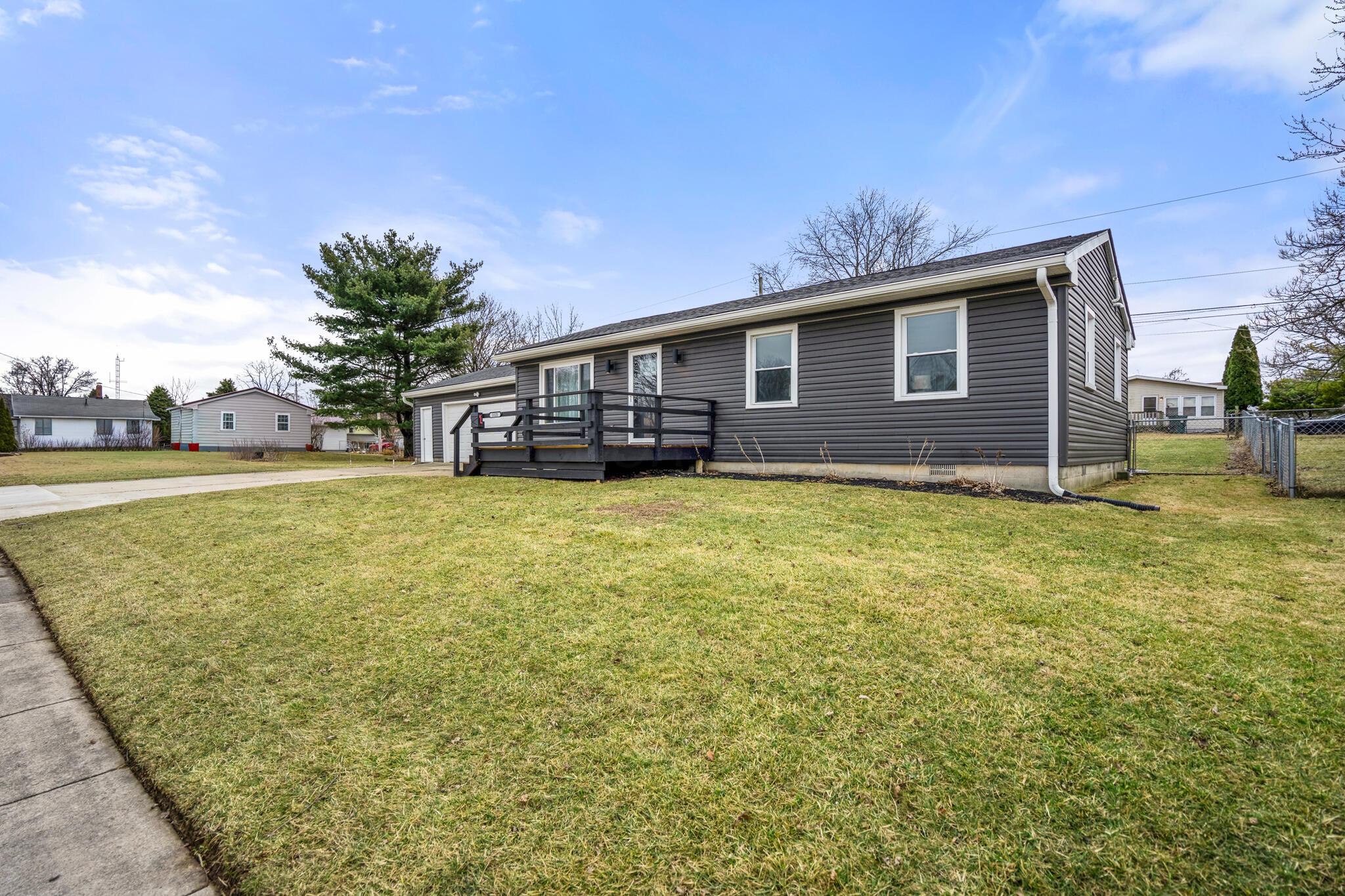 1121 W Sandusky Avenue