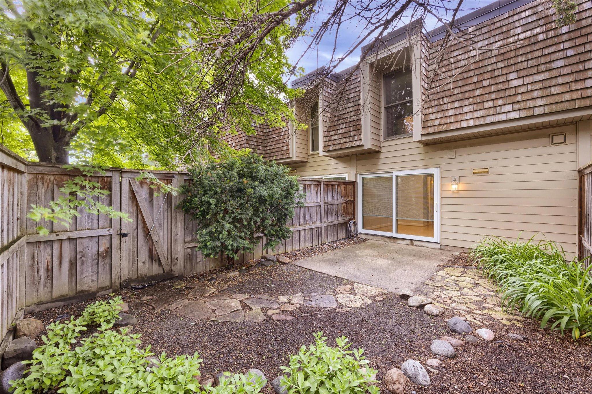 6377 Barrie Road