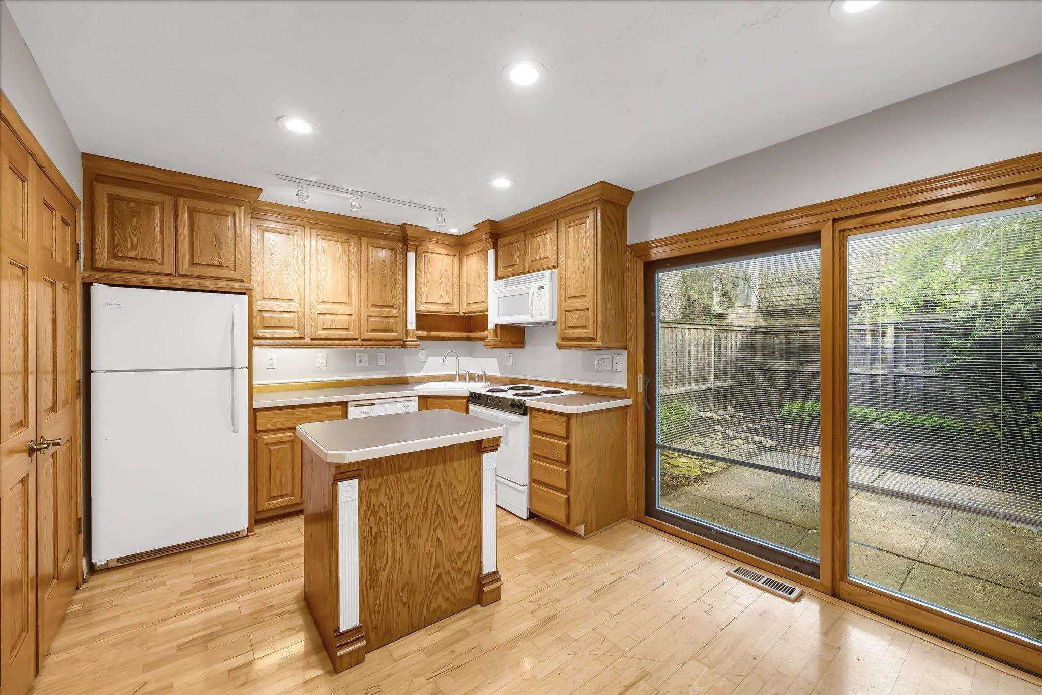 6377 Barrie Road