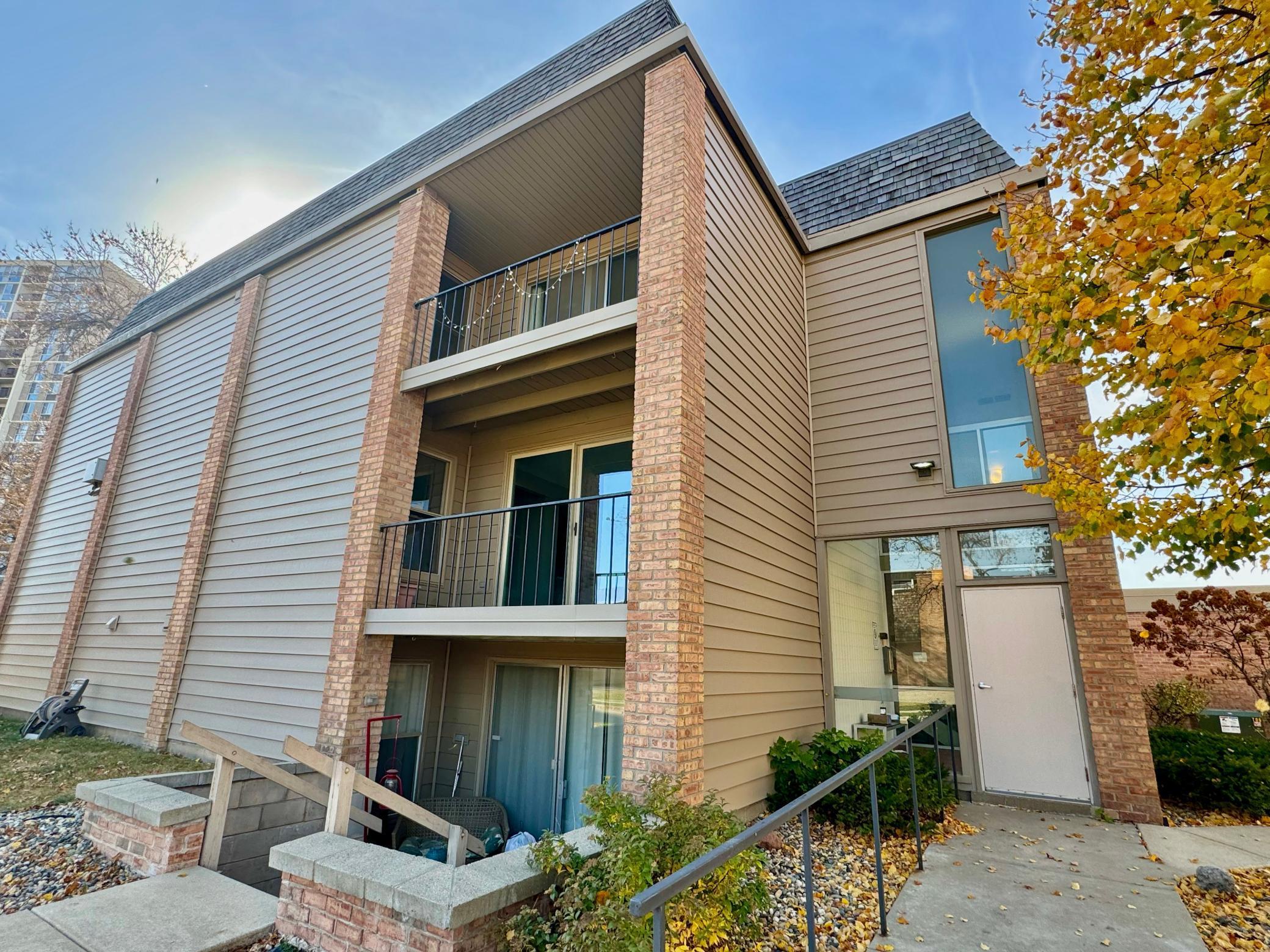 6328 Barrie Road Unit: 2A