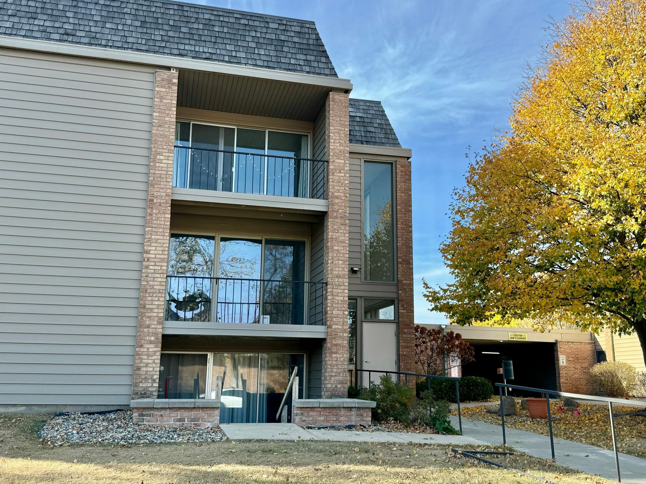 6328 Barrie Road Unit: 2A