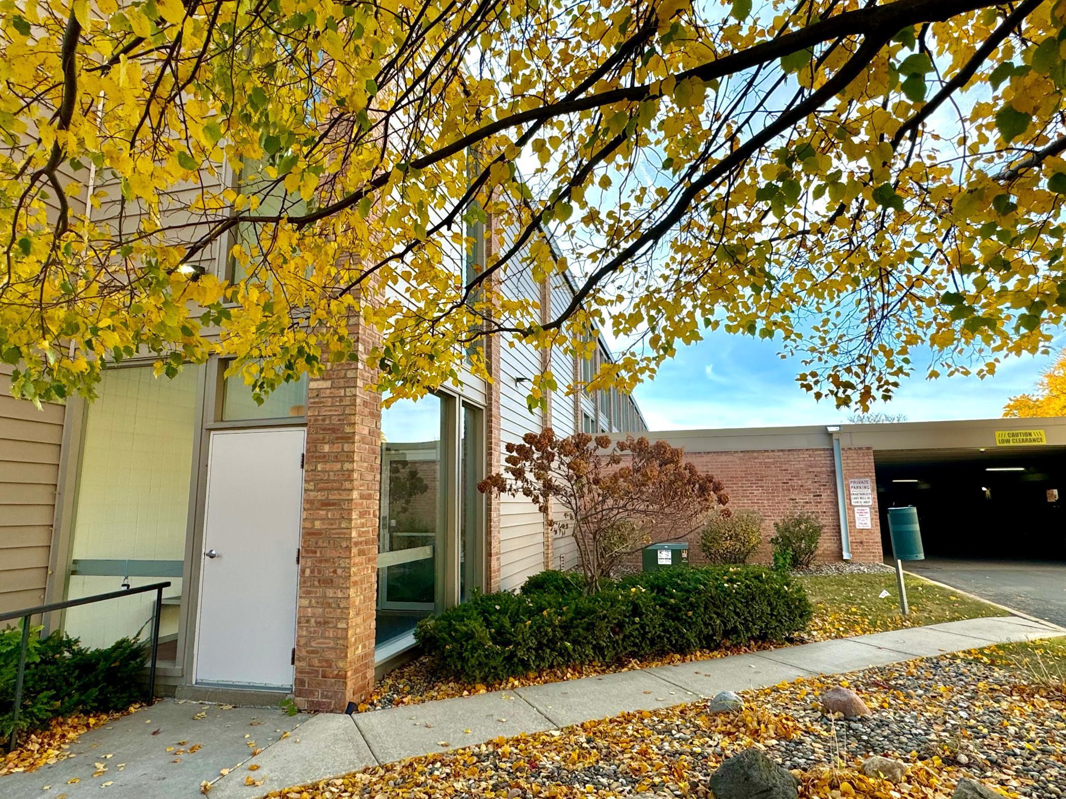 6328 Barrie Road Unit: 2A