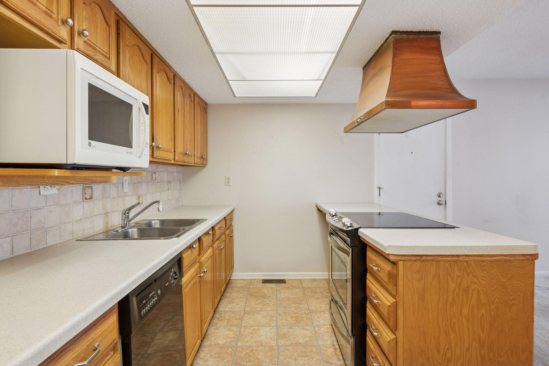 6308 Barrie Road Unit: 1C