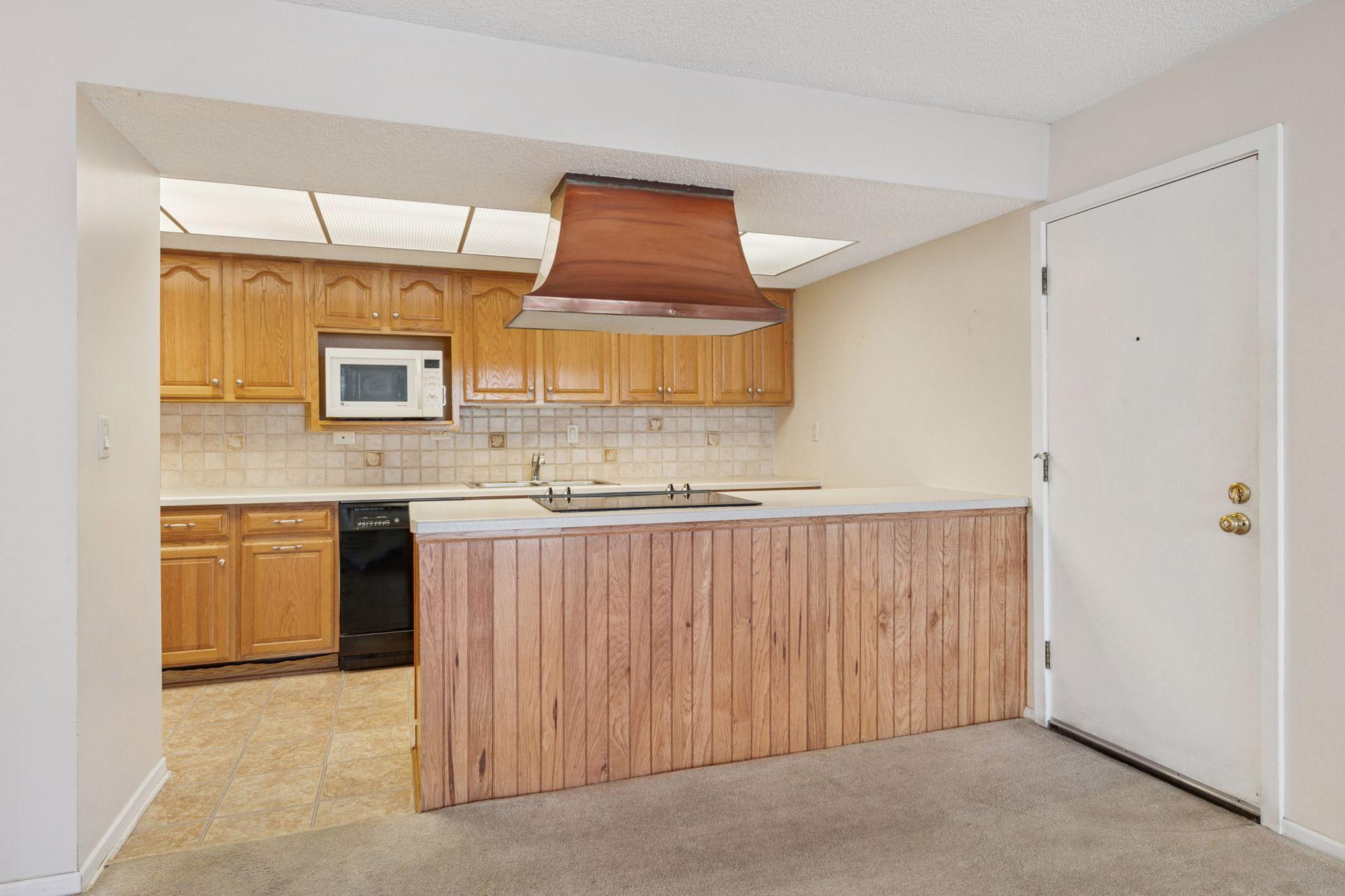 6308 Barrie Road Unit: 1C