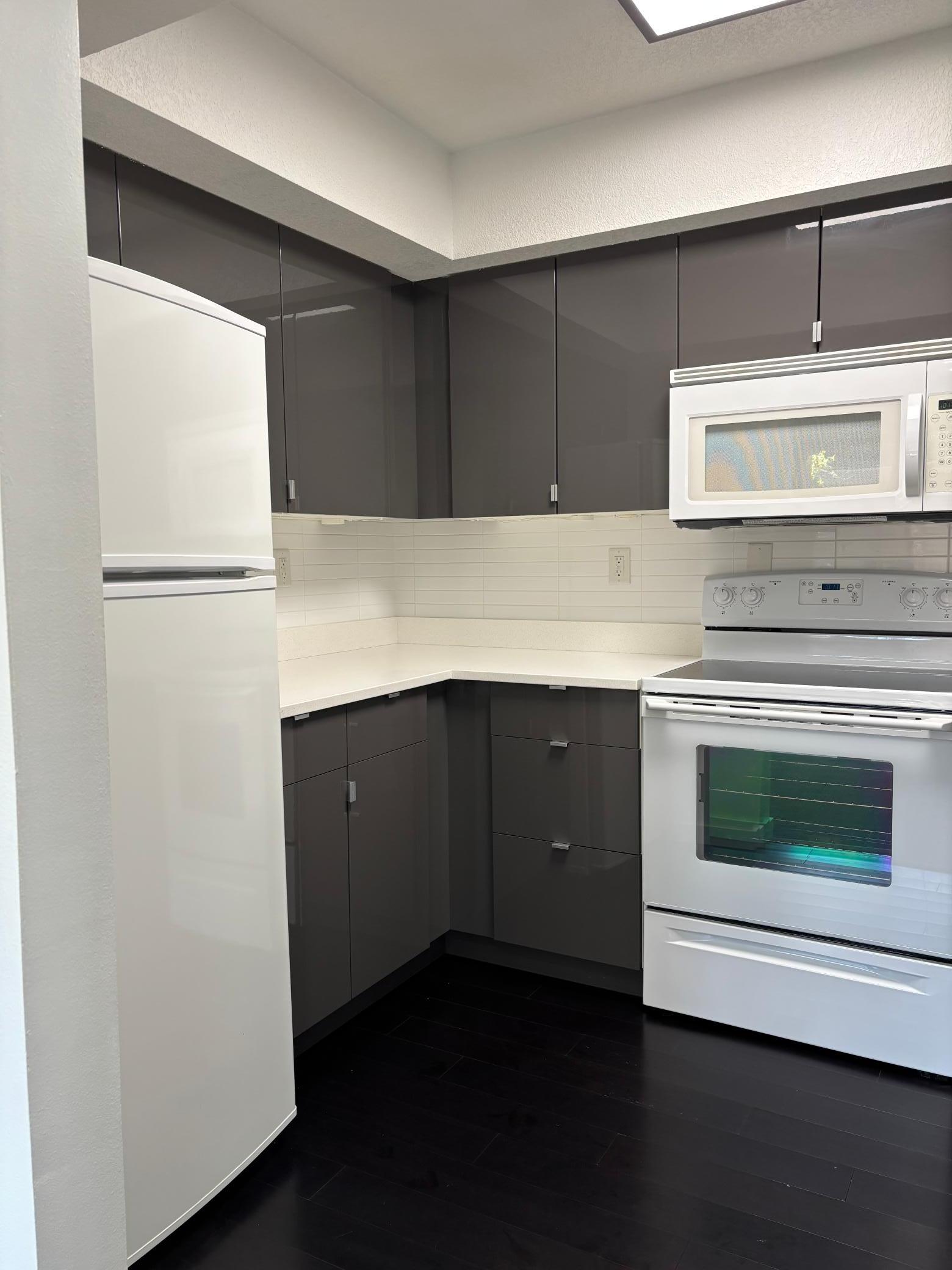 6421 Colony Way Unit: 2B