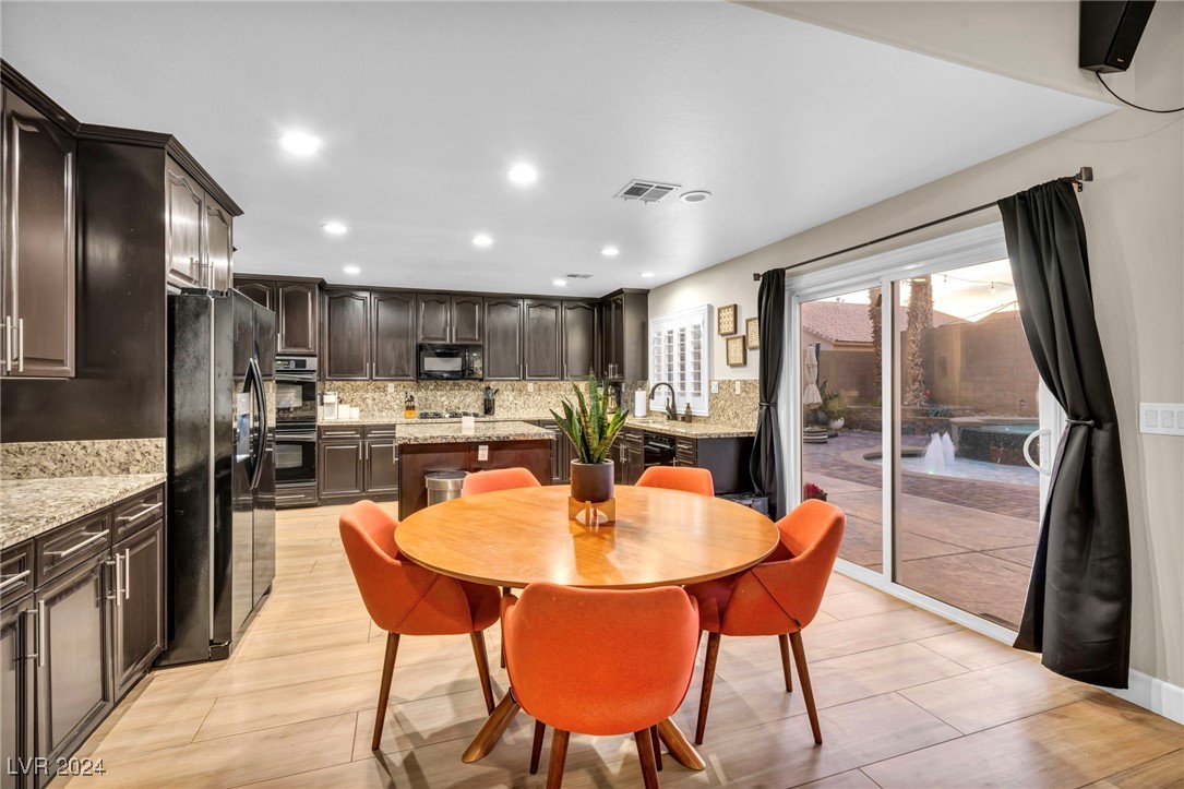 7797 Victoria Falls Court