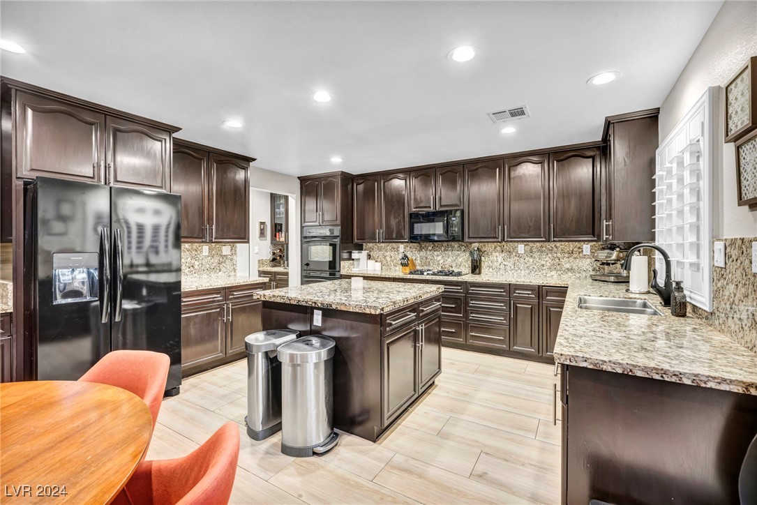 7797 Victoria Falls Court