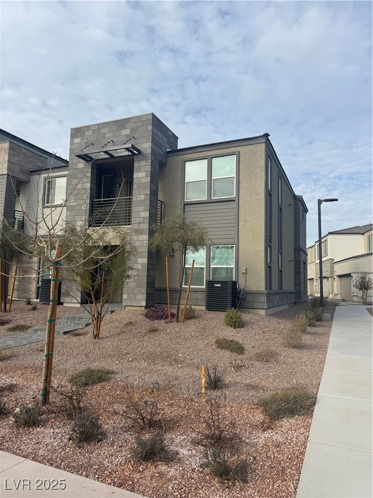 1088 Ammonite Avenue