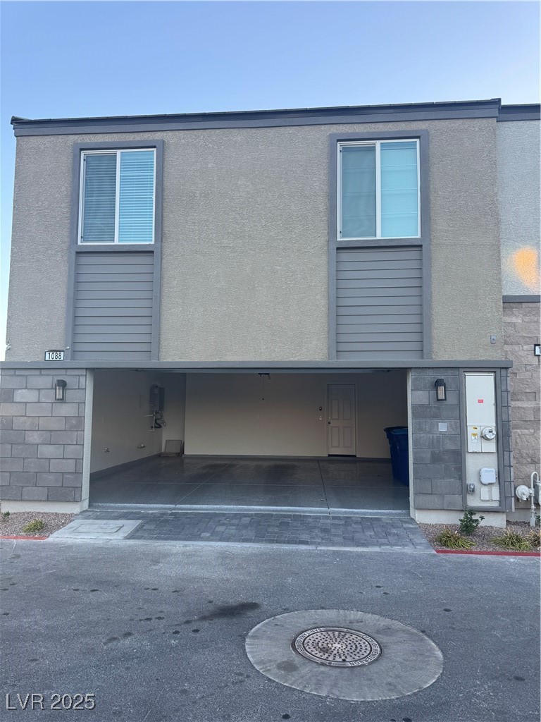 1088 Ammonite Avenue