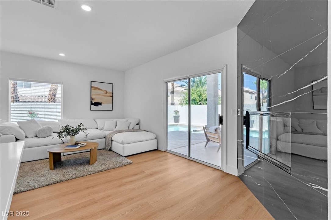 7736 Crenshaw Way