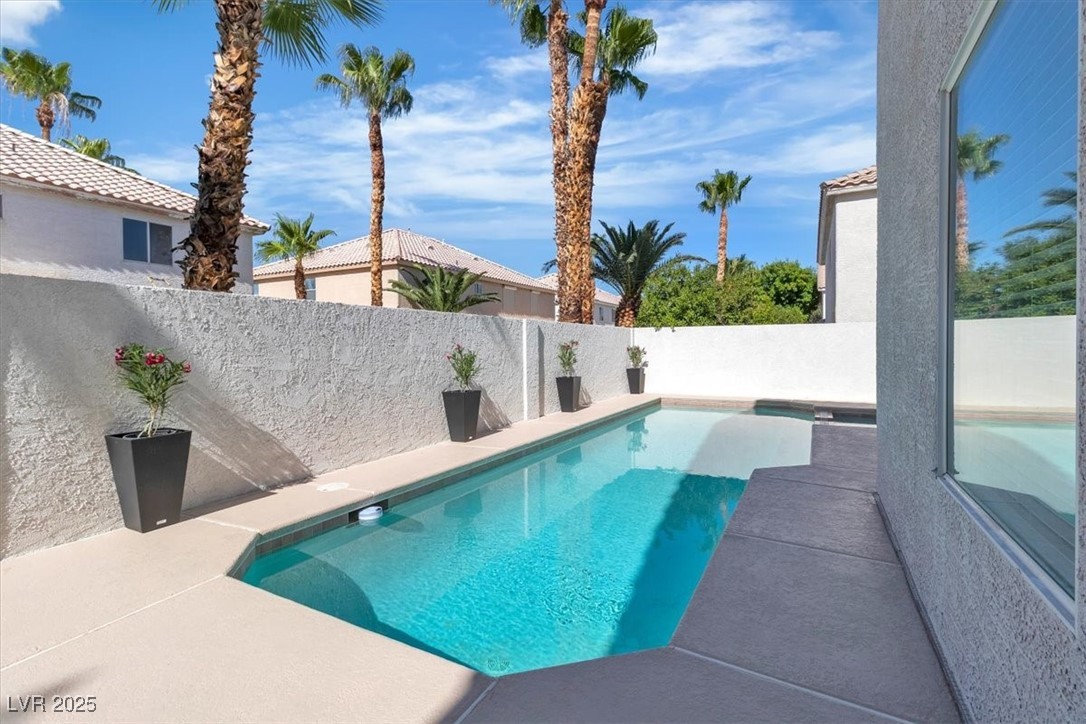 7736 Crenshaw Way