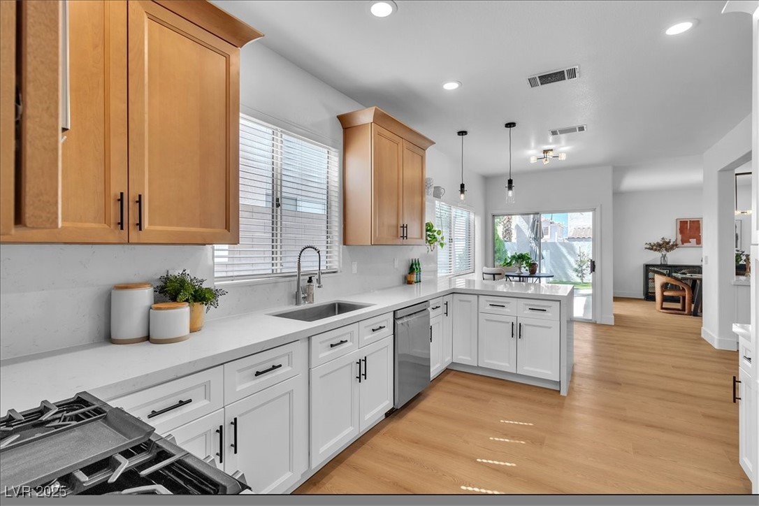 7736 Crenshaw Way