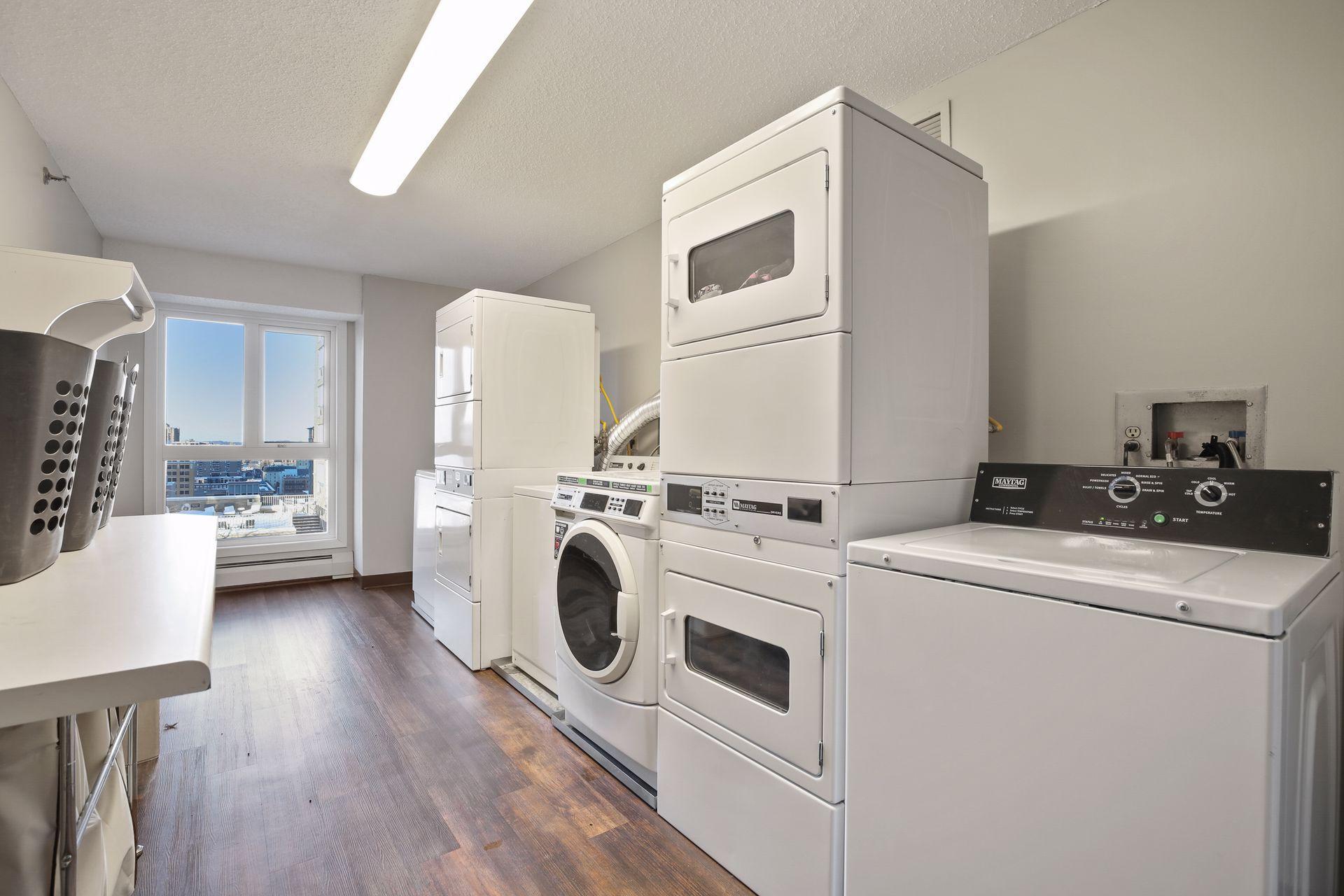 433 S 7th Street Unit: 2210