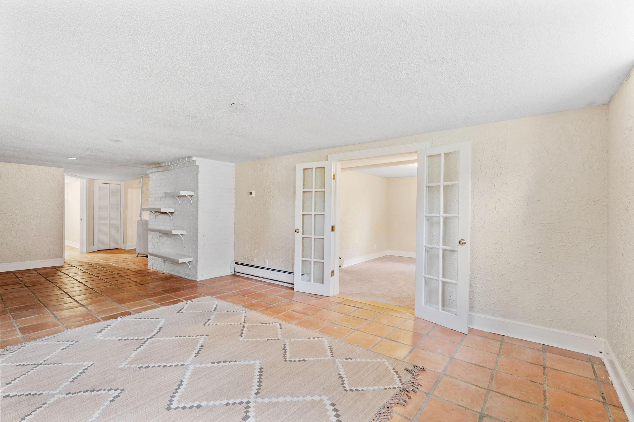 324 W Diamond Lake Road
