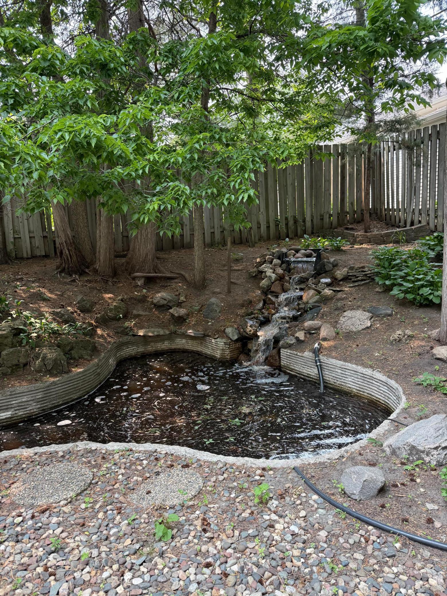 324 W Diamond Lake Road
