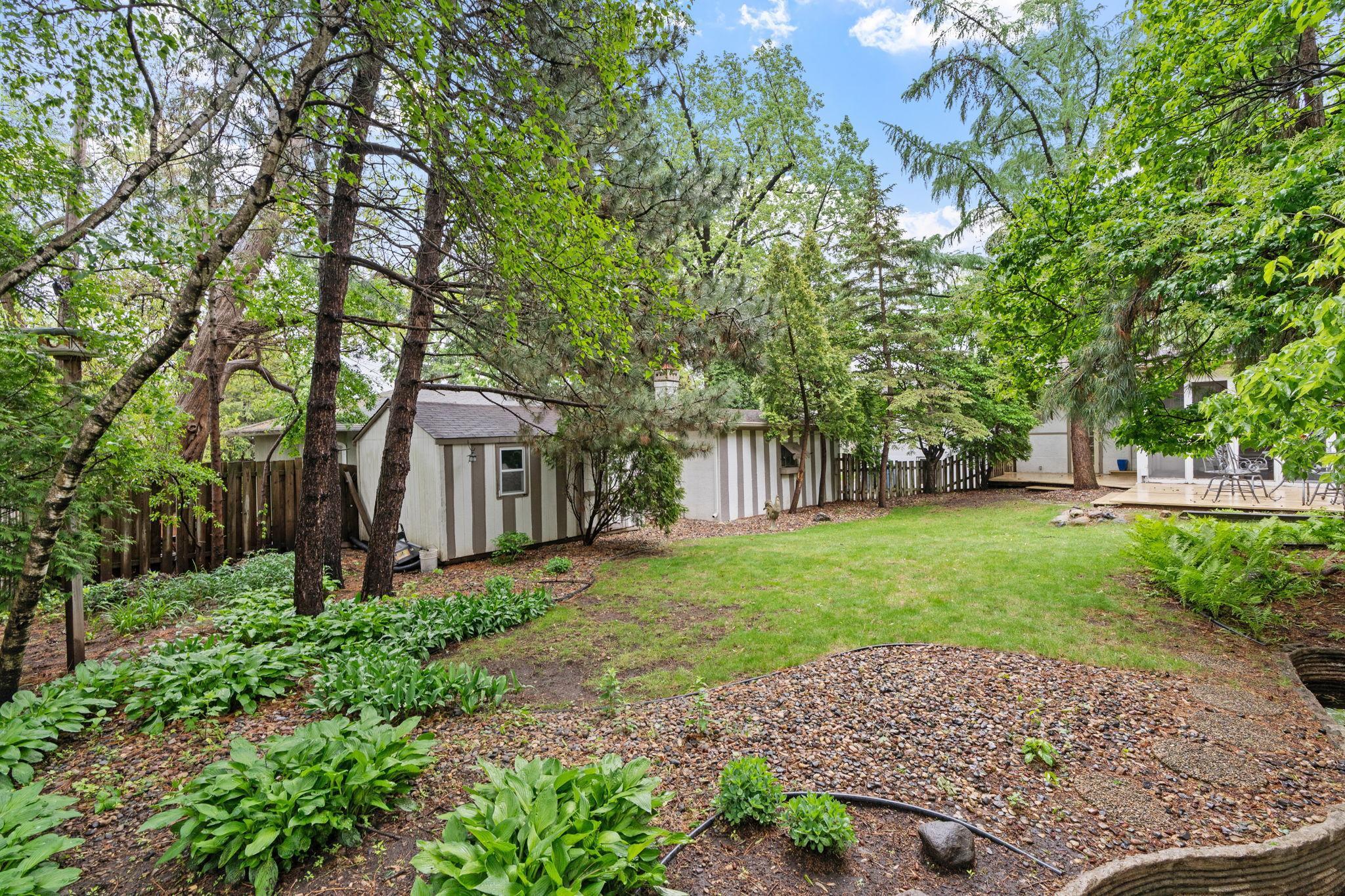 324 W Diamond Lake Road