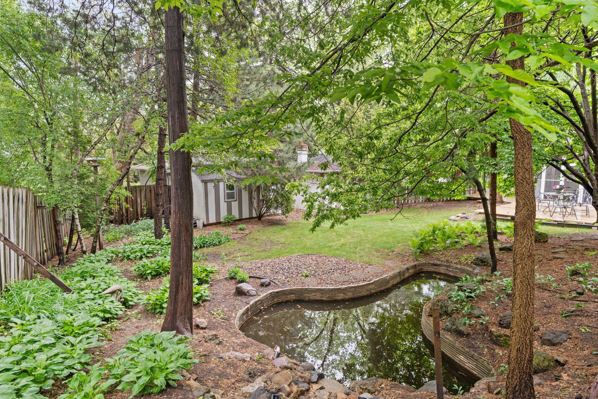 324 W Diamond Lake Road