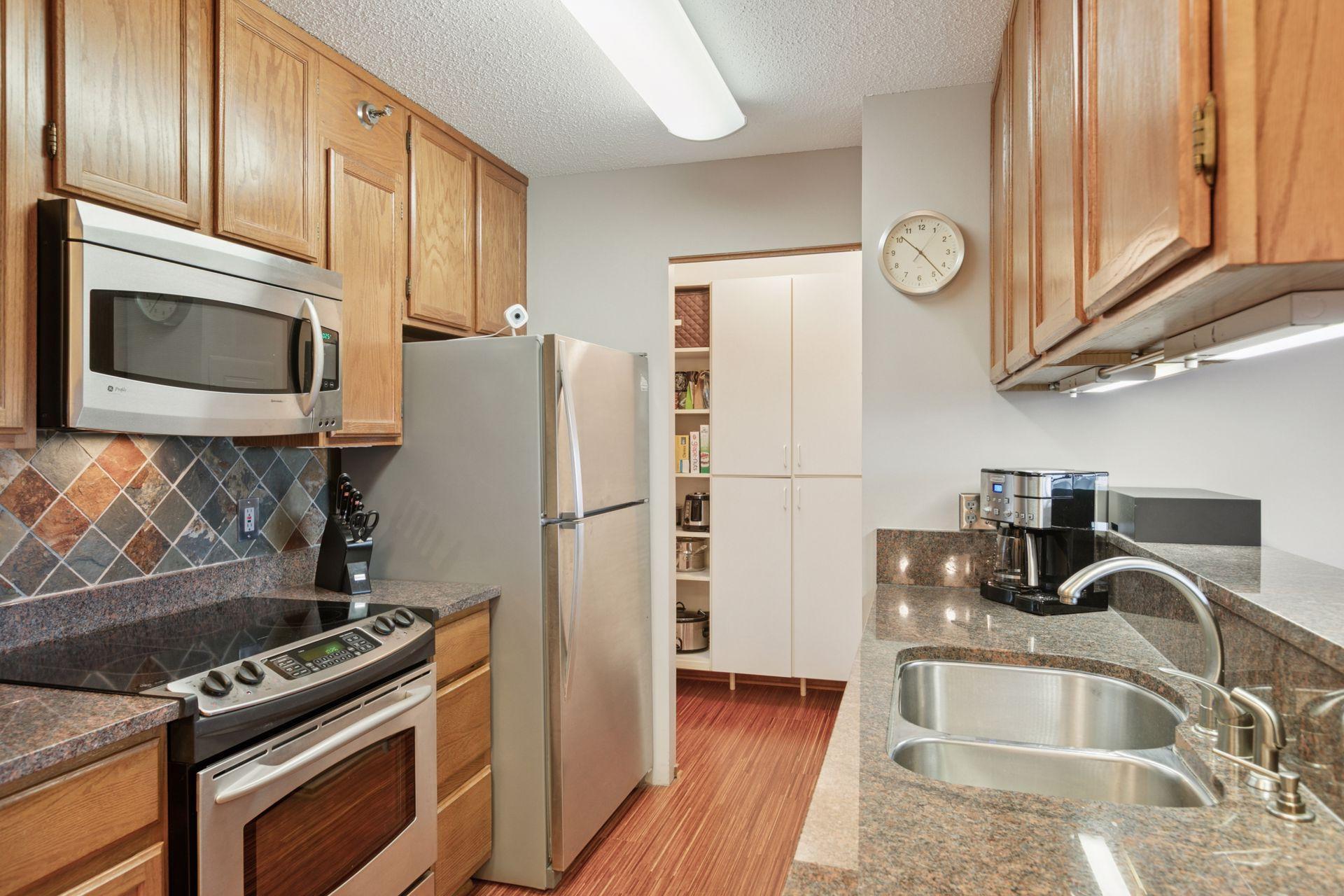 433 S 7th Street Unit: 2308