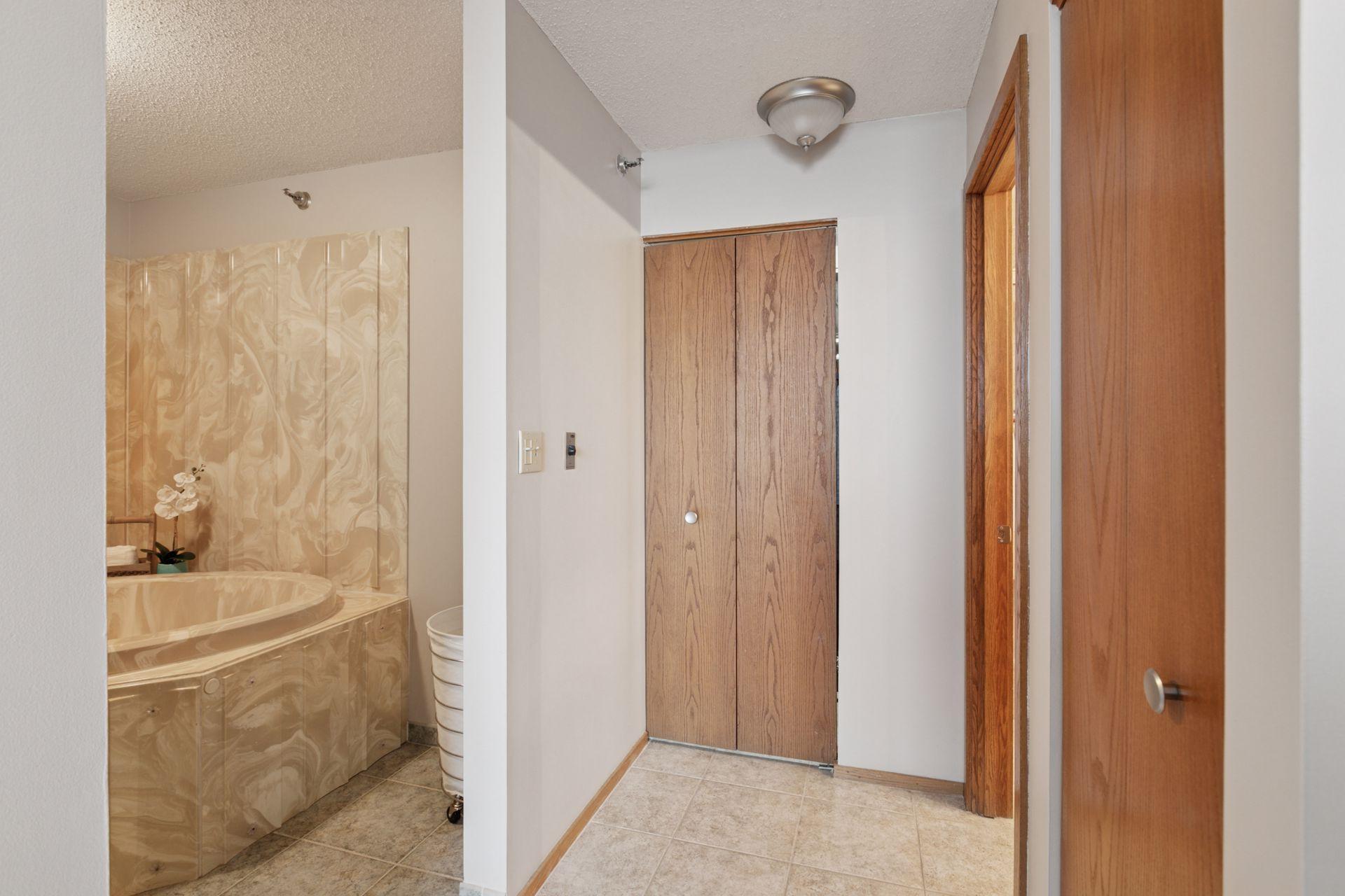 433 S 7th Street Unit: 2308