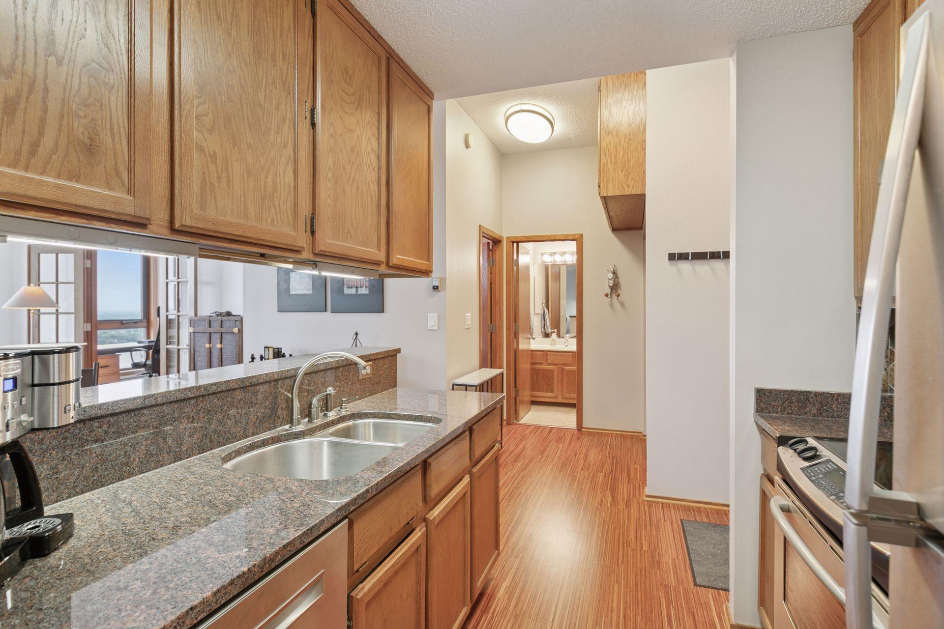 433 S 7th Street Unit: 2308