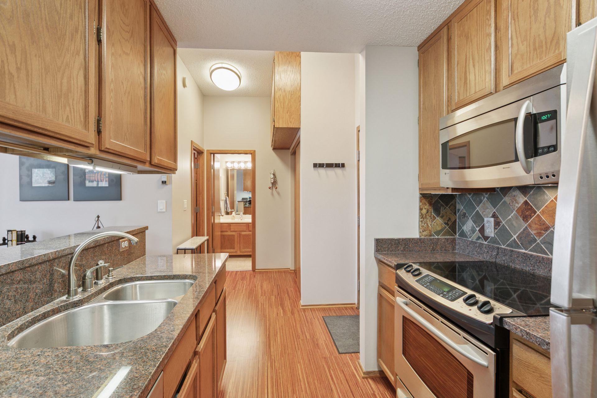 433 S 7th Street Unit: 2308