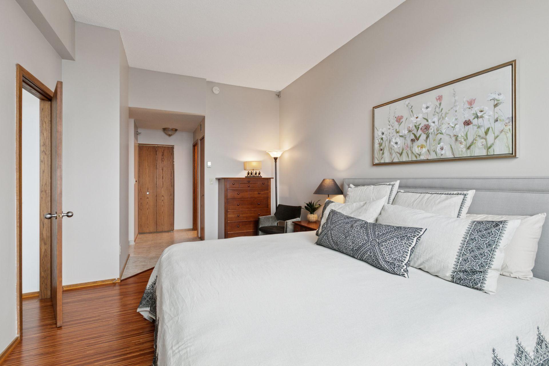 433 S 7th Street Unit: 2308
