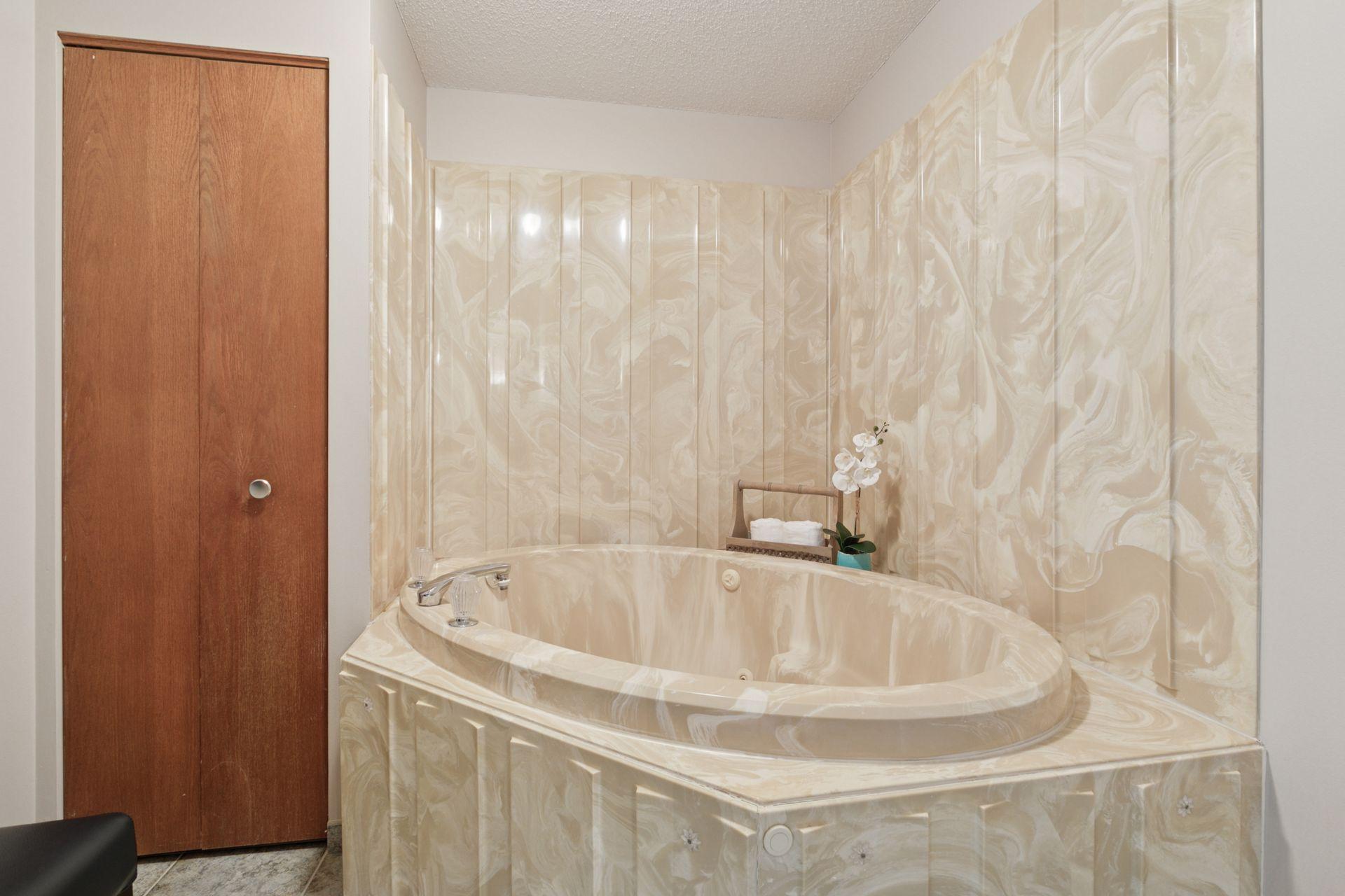 433 S 7th Street Unit: 2308
