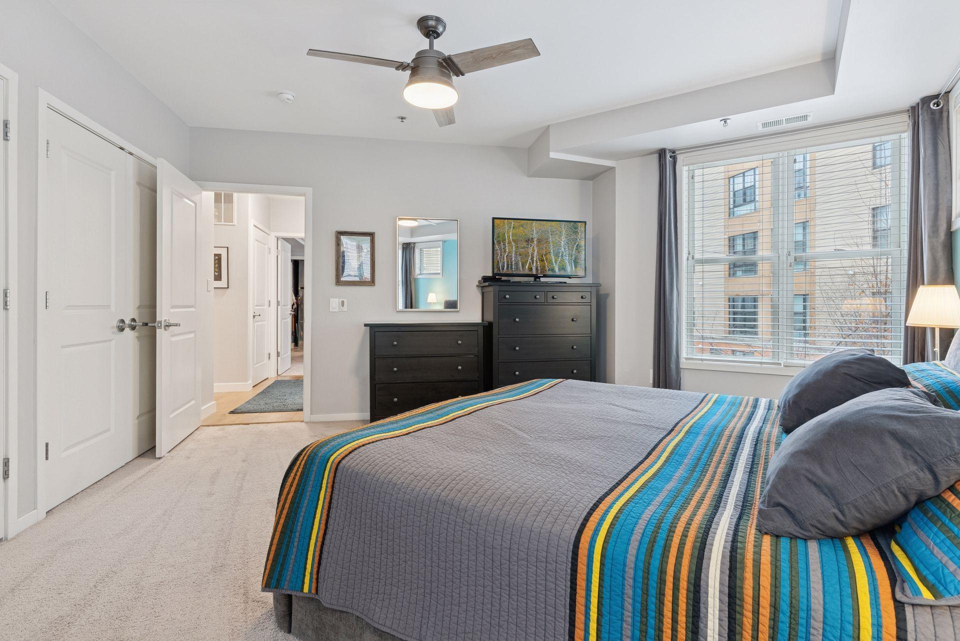 209 8th Street E Unit: 201