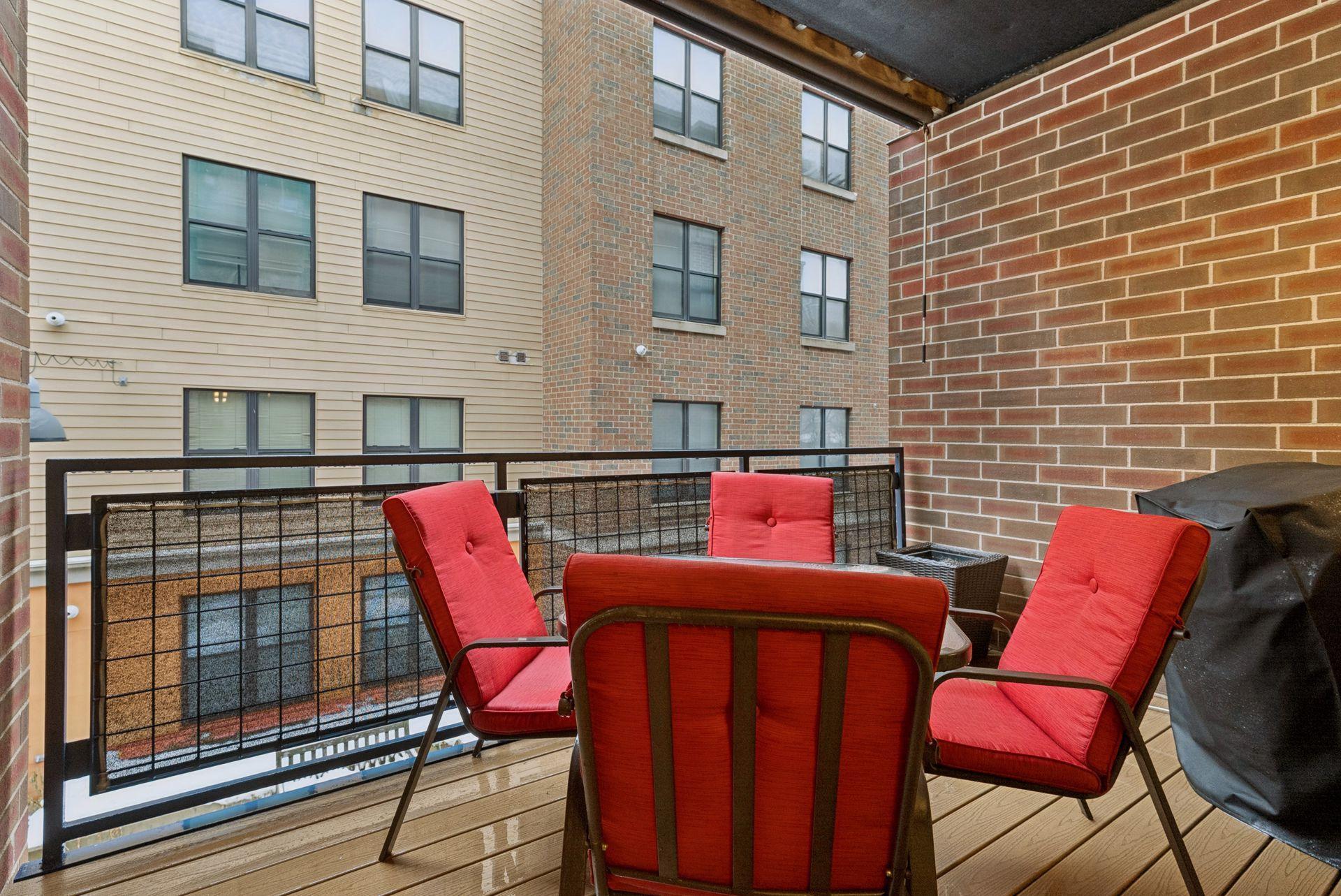 209 8th Street E Unit: 201