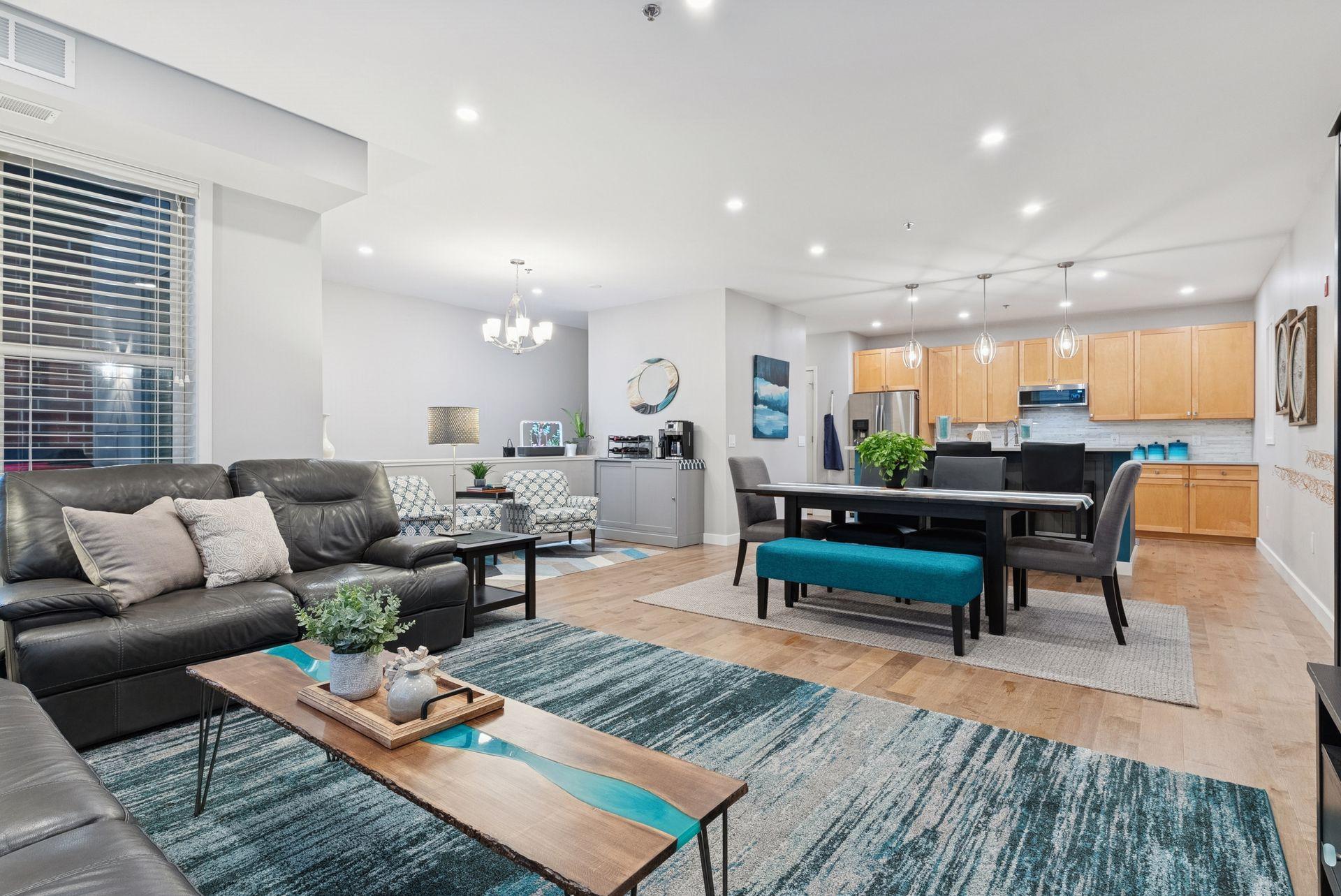 209 8th Street E Unit: 201