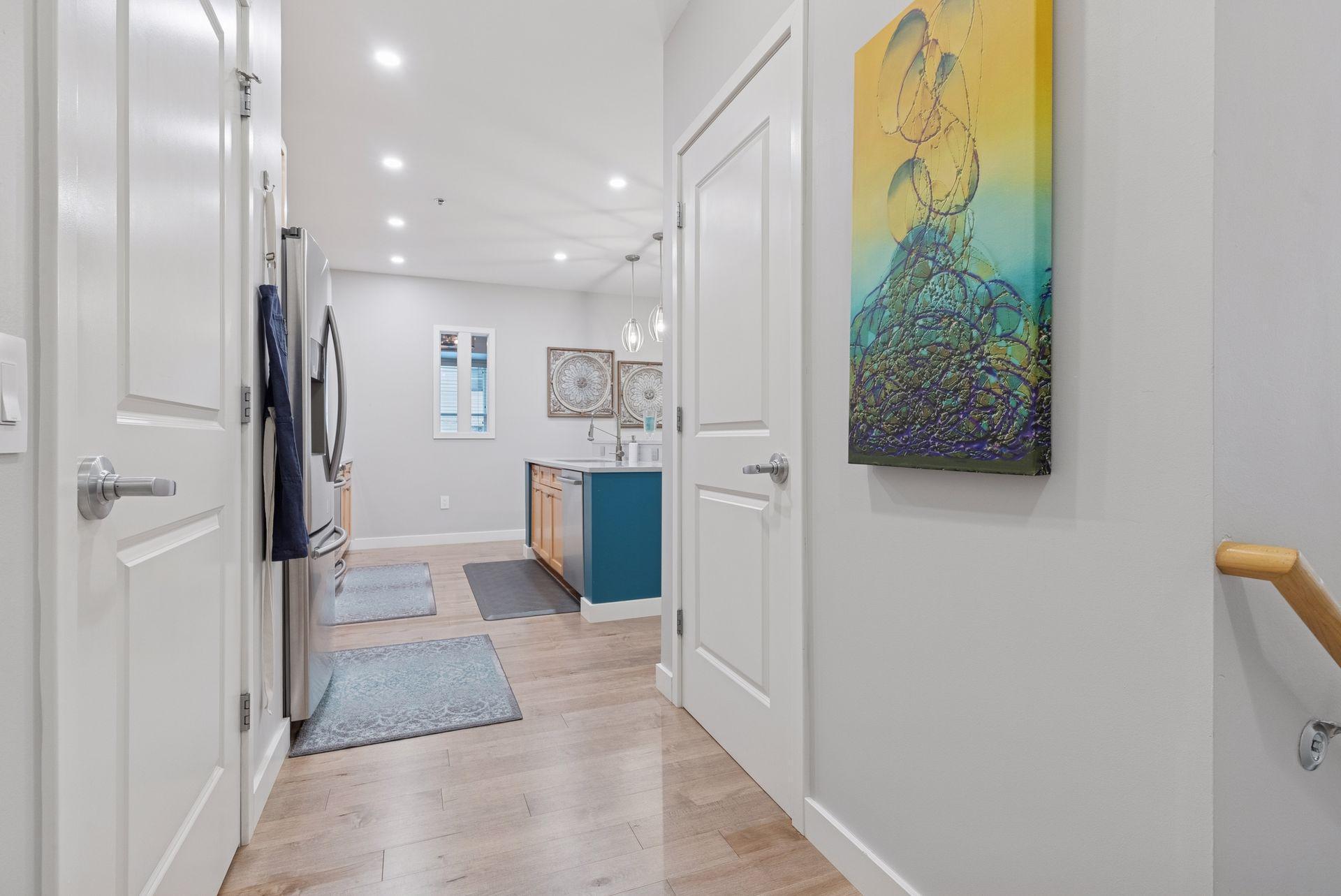 209 8th Street E Unit: 201