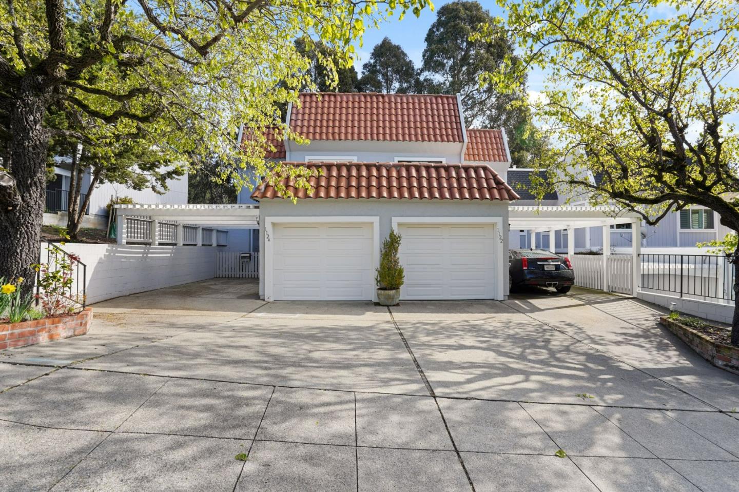 1124 Continentals WAY