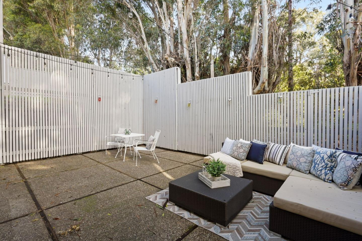 1124 Continentals WAY