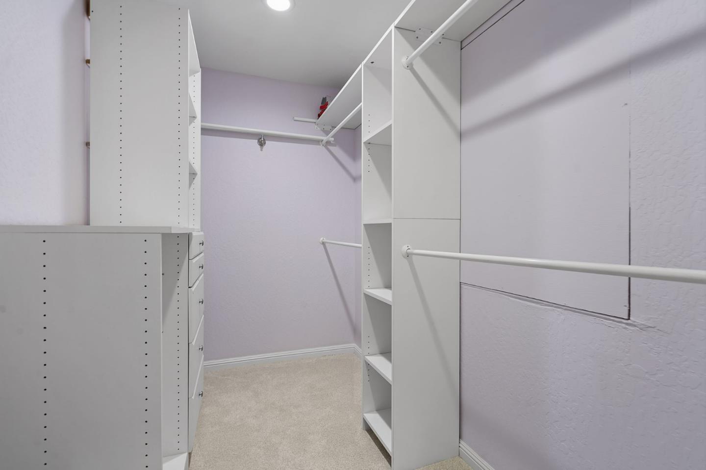 1124 Continentals WAY