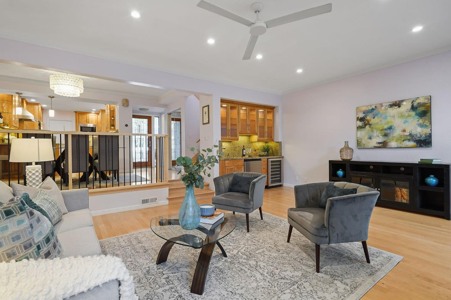 1124 Continentals WAY