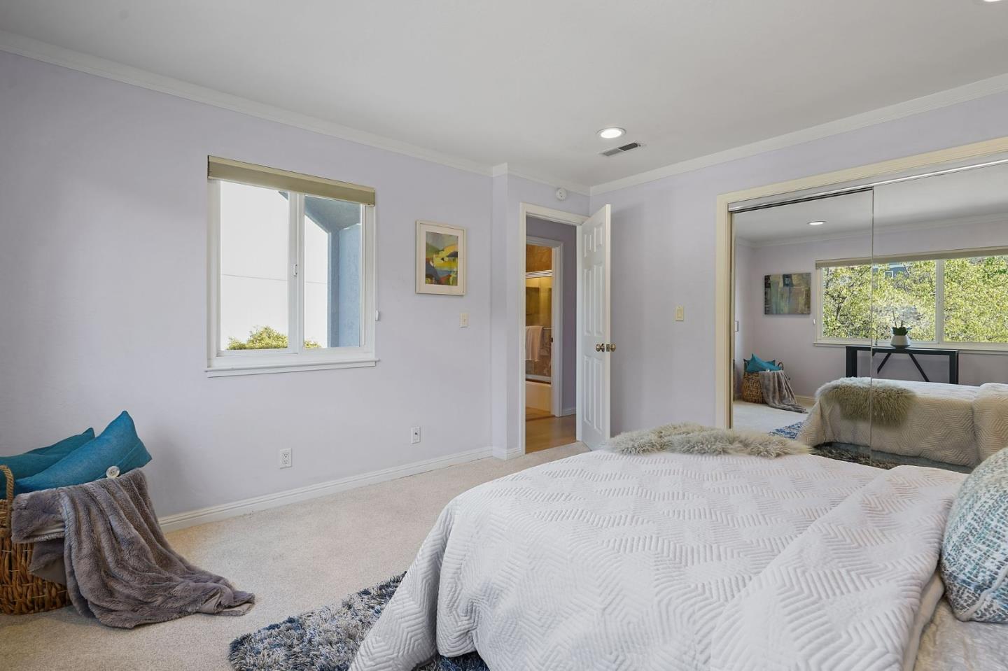 1124 Continentals WAY