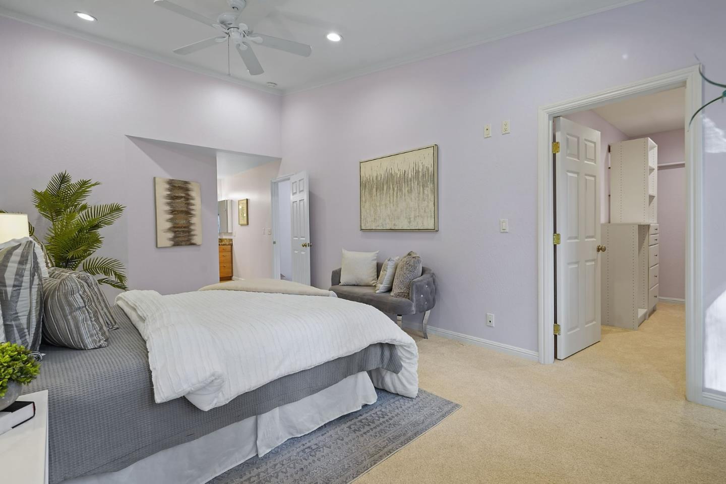 1124 Continentals WAY