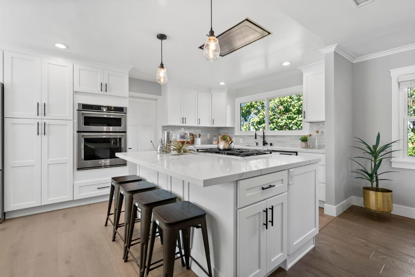 3521 Orinda DR
