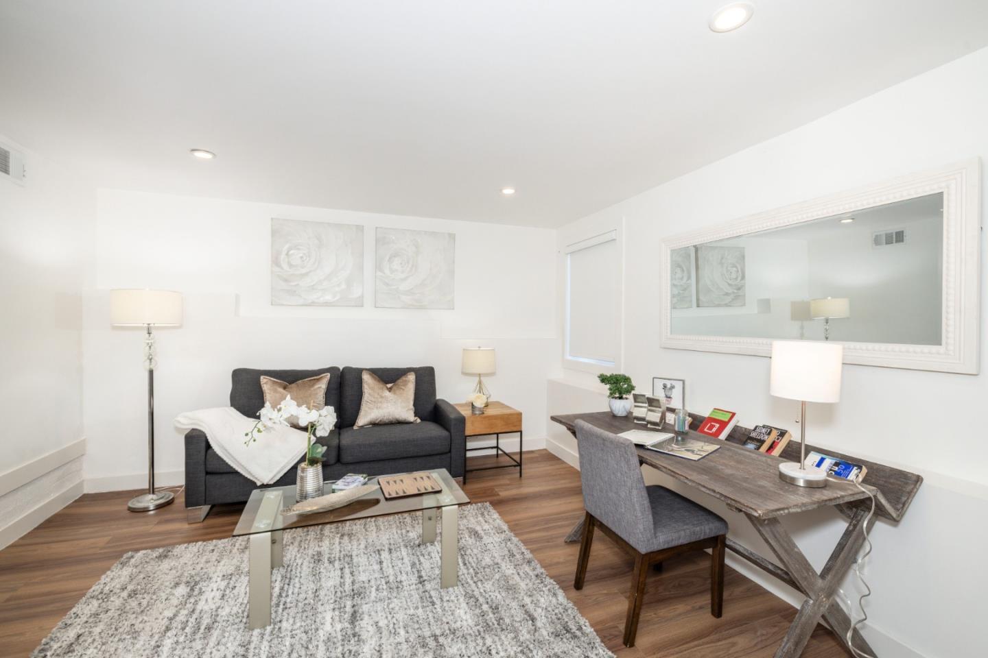 732 Alameda De Las Pulgas