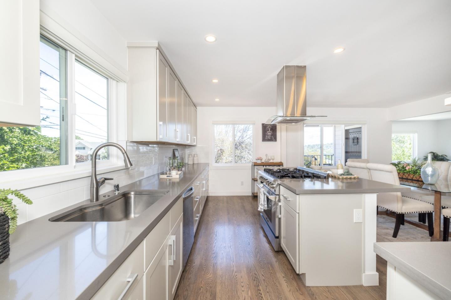 732 Alameda De Las Pulgas