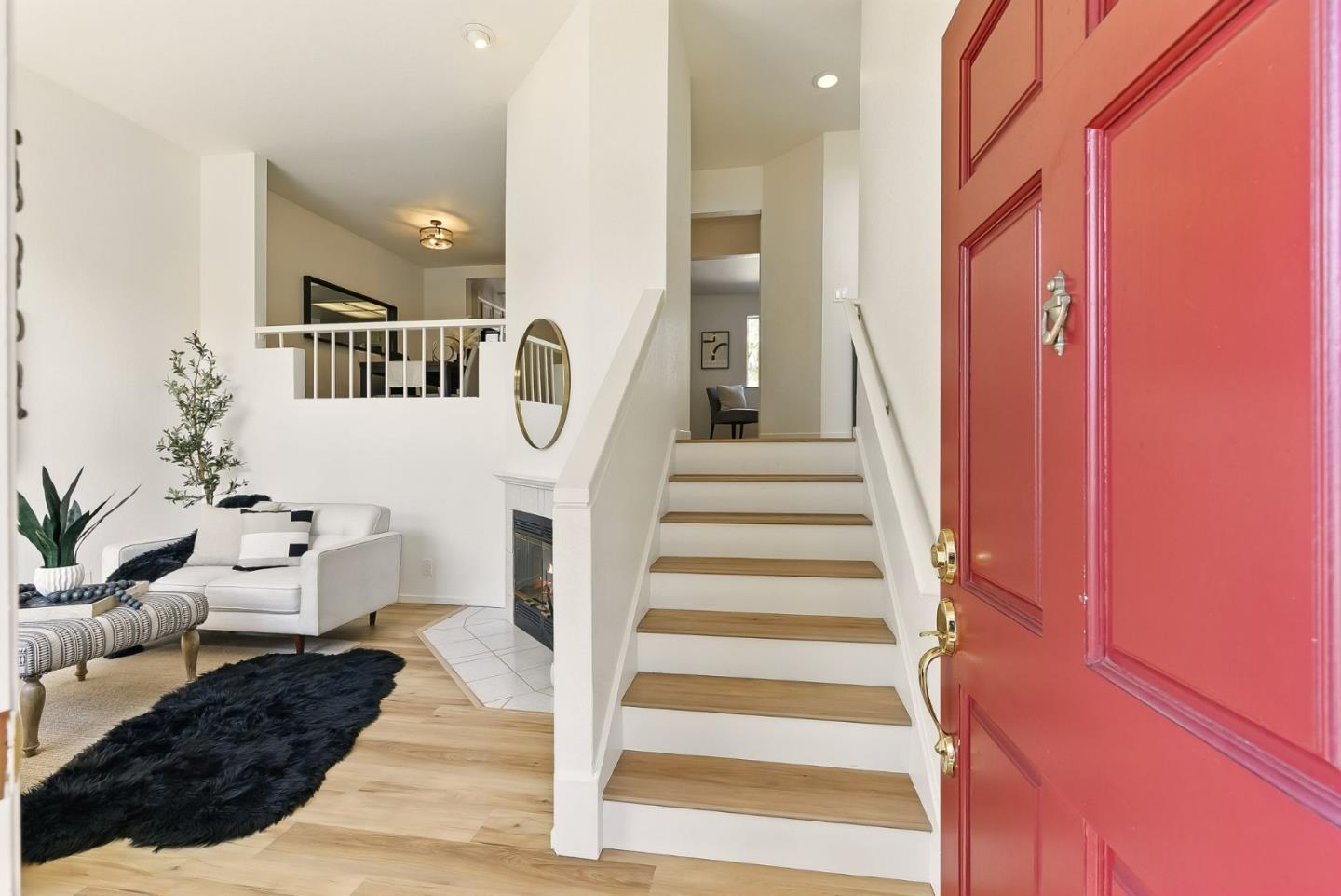 830 Portwalk Place