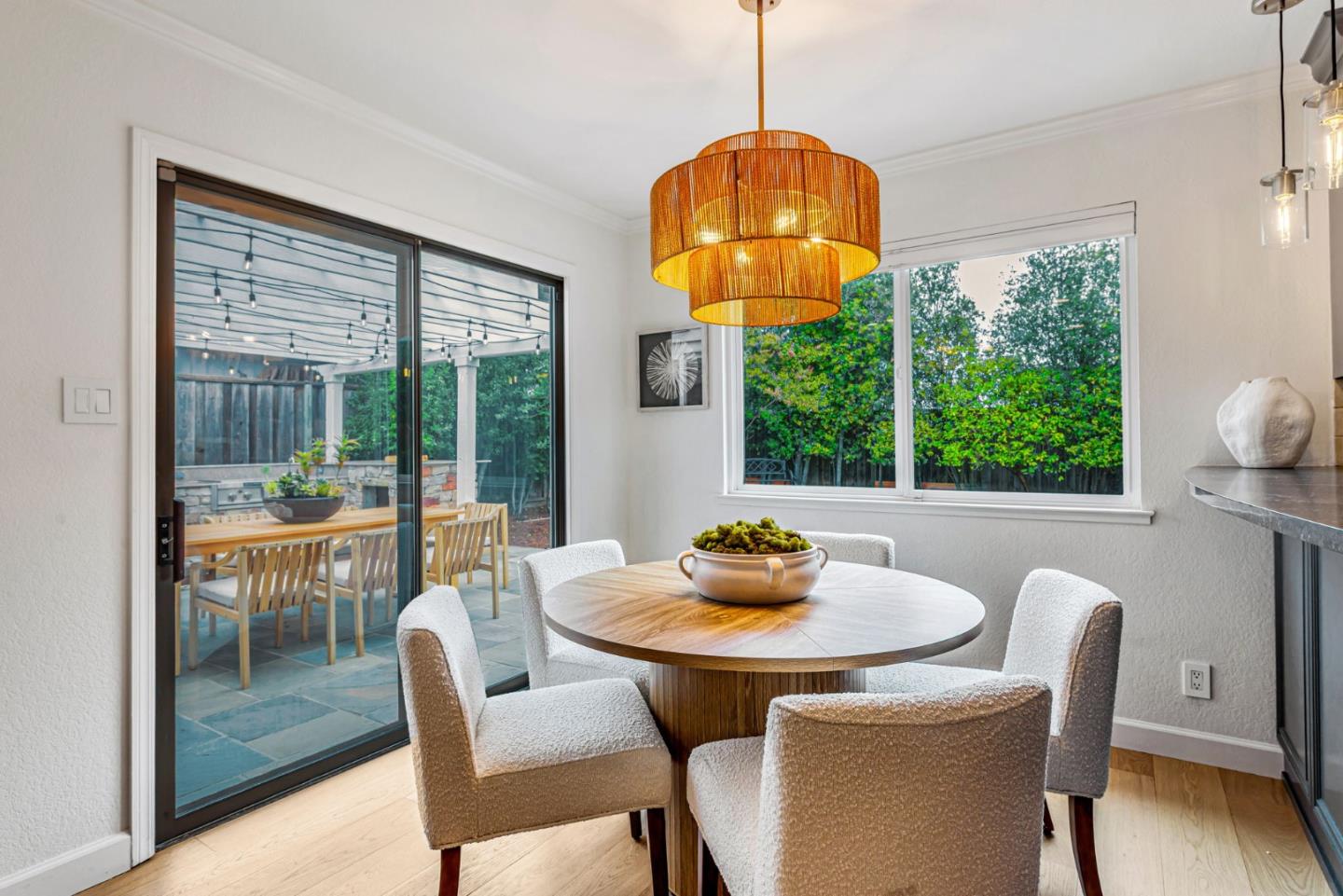 3852 Jefferson Avenue